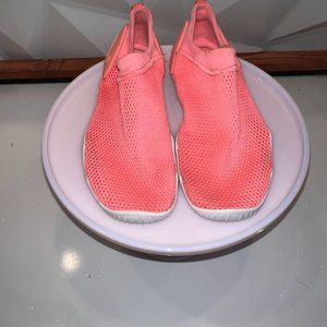 Nike Aqua Sock 360 water shoes. Size: